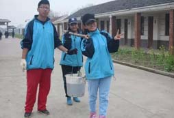和少數(shù)民族學(xué)生的第一次親密接觸