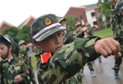 青少年為什么要參加軍事夏令營