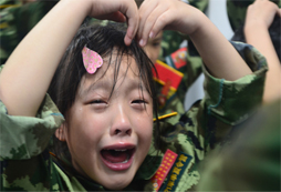 參加121軍事訓(xùn)練營給孩子不一樣的收獲