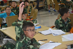 121軍事夏令營(yíng)鍛煉孩子的特點(diǎn)