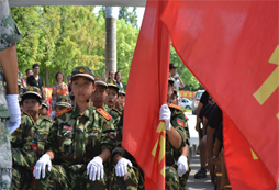 參加上海121軍事營全面提升孩子的能力