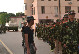 121軍事夏令營如何提升孩子能力？