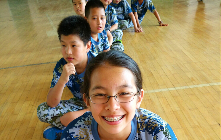 上海121女子軍事夏令營