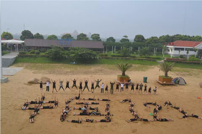 上海121軍事夏令營(yíng)