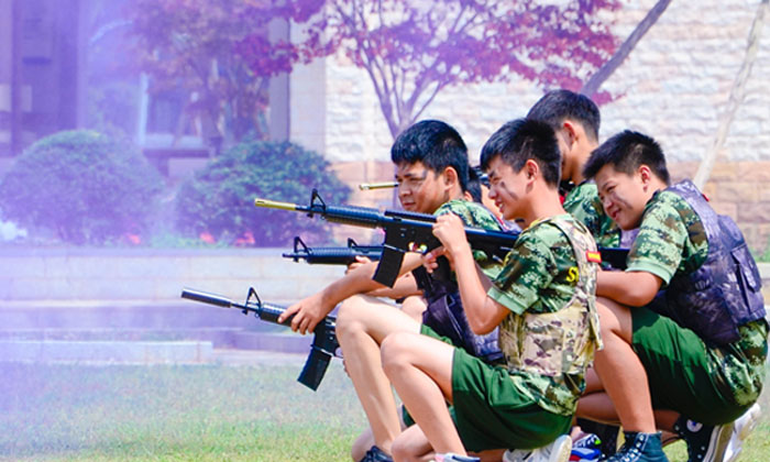 進(jìn)行射擊訓(xùn)練