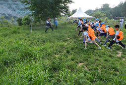 出行·前做熱身運動以防受傷