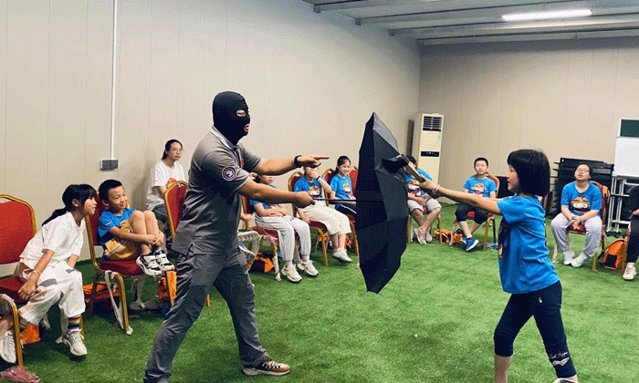 學(xué)習(xí)防身術(shù)