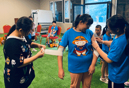 野外受傷包扎學(xué)習(xí)