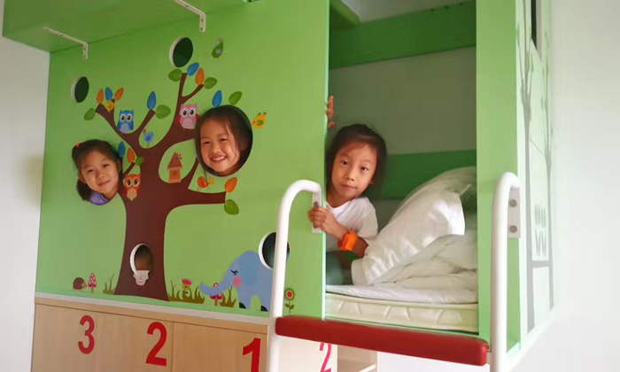 宿舍與小伙伴合影