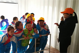 中小學生拓展夏令營培養(yǎng)孩子的勇氣與智慧