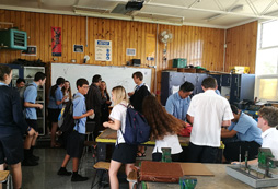 游學(xué)美國名校幫助孩子加速融入西方社會(huì)