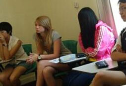 <font color='綠色'>與巨人學(xué)校一起體會(huì)自由女神像的壯觀</font>