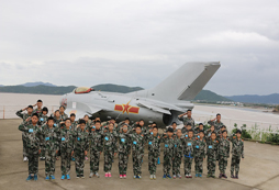 安徽軍事夏令營(yíng)讓孩子成就更好明天