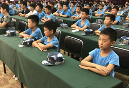 安徽青少年軍事夏令營(yíng)讓孩子們更懂事