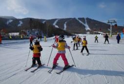 2021安徽滑雪冬令營體驗雪山上的冬運會！
