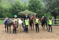 參加保定馬術(shù)夏令營(yíng)孩子都需要攜帶哪些物品？