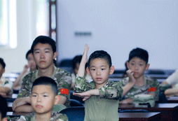 假期該不該讓孩子參加寶雞軍事夏令營(yíng)？