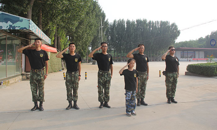 北京軍事夏令營(yíng).jpg