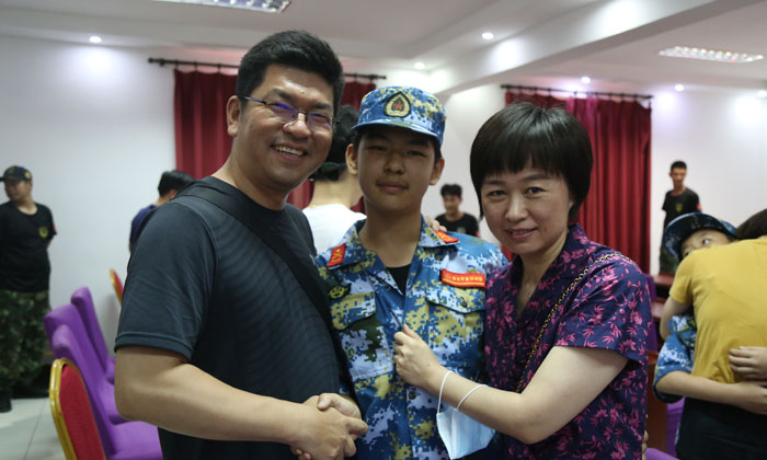 北京軍事夏令營學(xué)費(fèi)