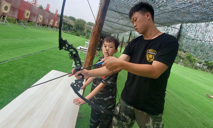 北京軍事夏令營(yíng)多少錢