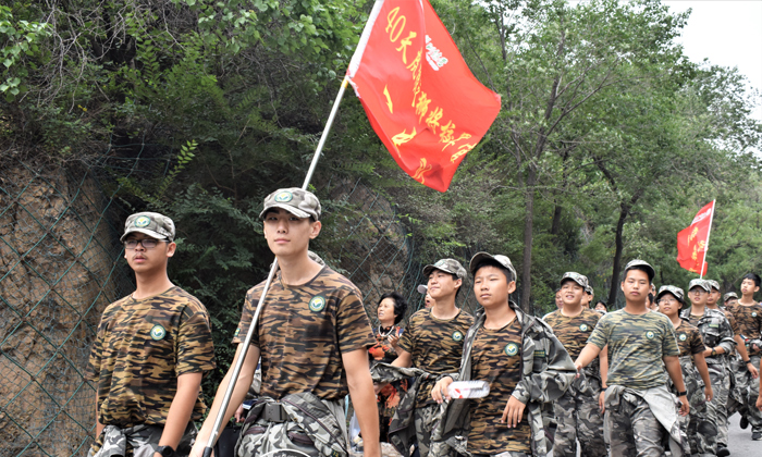 北京軍事夏令營(yíng)多少錢