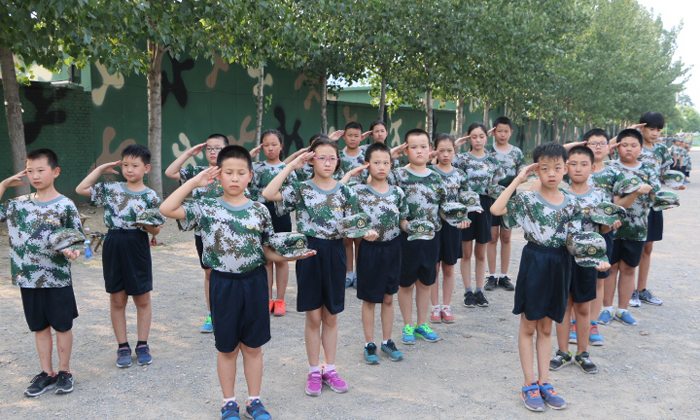 北京軍事夏令營(yíng)要多少錢(qián)