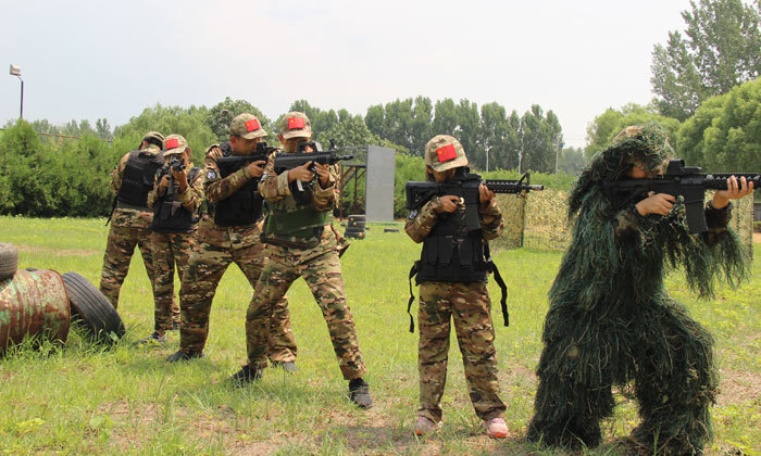 北京軍事夏令營(yíng)多少錢
