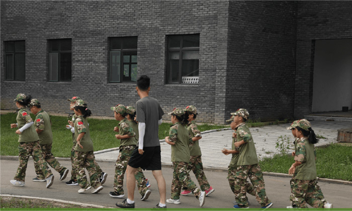 一周北京軍事冬令營價格