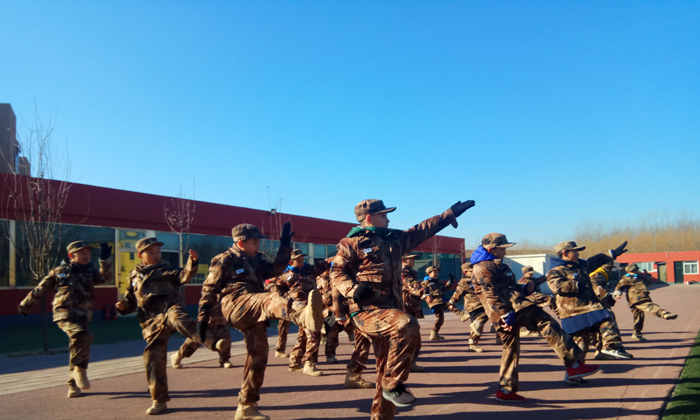 北京軍事夏令營(yíng)