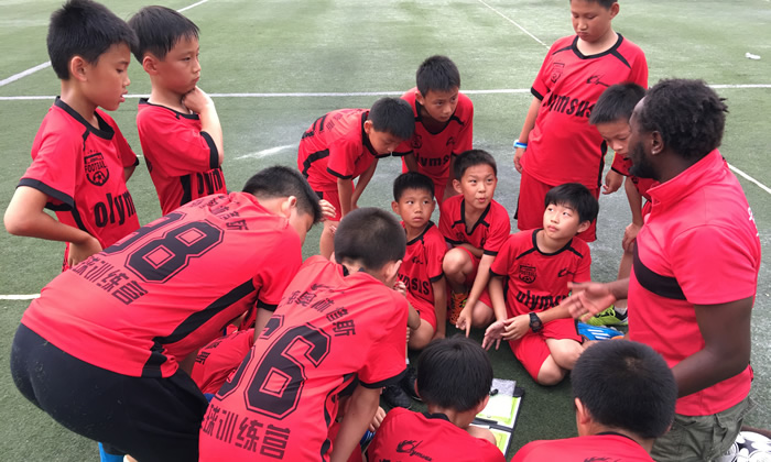 北京小學(xué)生足球訓(xùn)練班
