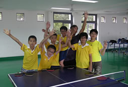 暑期可以讓孩子去學(xué)習(xí)乒乓球