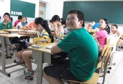 孩子參加暑假北京英語夏令營七天的課程大約多少錢?