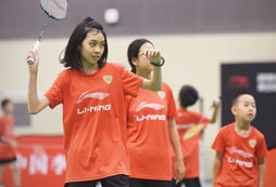 北京有哪些適合青少年參加的羽毛球夏令營？