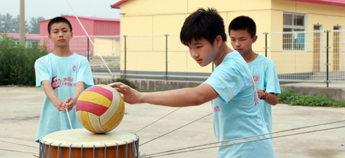 為21世紀(jì)的棟梁之材打下堅(jiān)實(shí)基礎(chǔ)