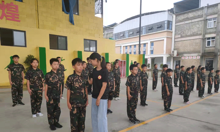 正軍姿，樹立優(yōu)良的習(xí)慣