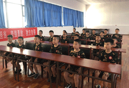 課堂安靜，學(xué)員認(rèn)真