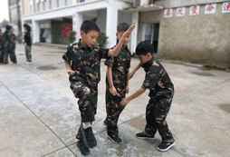 學(xué)員之間互相學(xué)習(xí)幫助