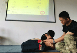 救護(hù)演習(xí)