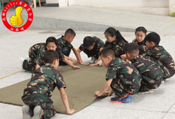 相親相愛小團體