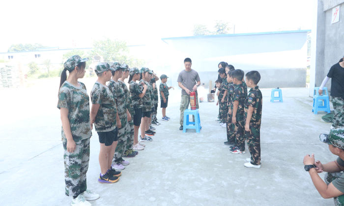 滅火器使用實踐練習