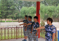 北京西點(diǎn)軍事夏令營簡單常用手語