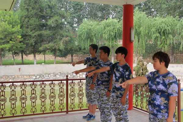 北京西點(diǎn)軍事夏令營簡單常用手語