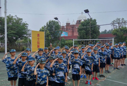 夏令營(yíng)可以培養(yǎng)中小學(xué)生軍人品質(zhì)