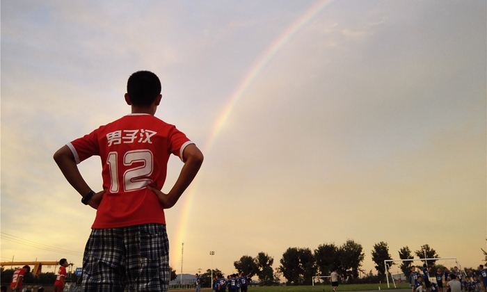 不經(jīng)歷風(fēng)雨怎能見彩虹！