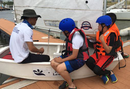 認(rèn)真聽(tīng)講中