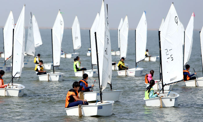 揚帆起航準備出發(fā)