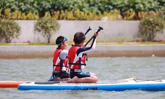 練習(xí)皮劃艇