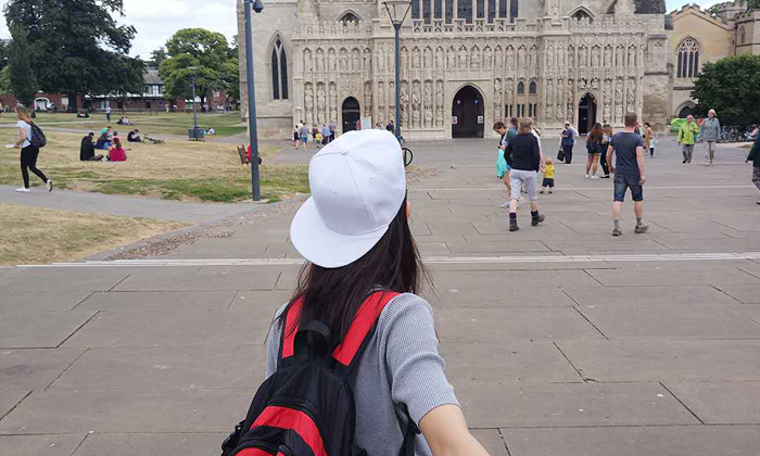 體驗英國名校感受純正的英式環(huán)境