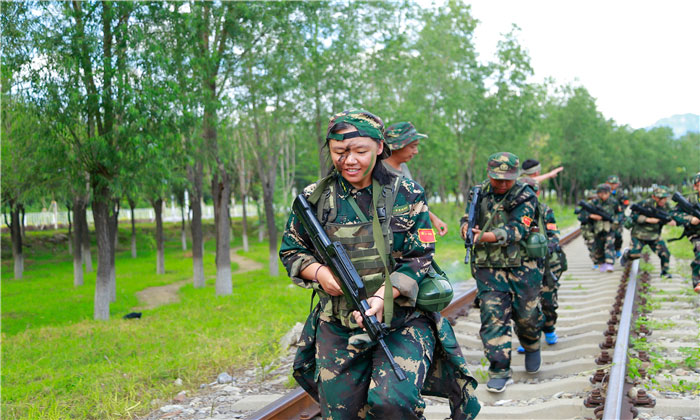 全軍出擊！