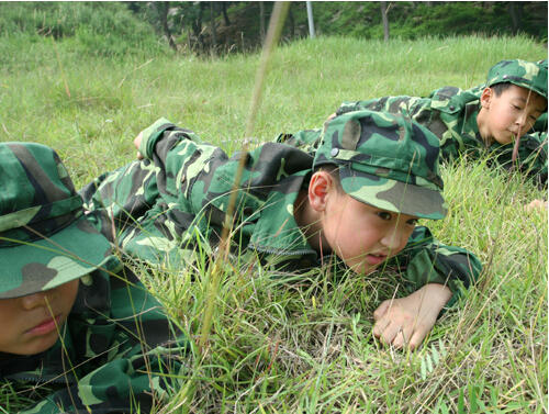 八一軍事夏令營挖掘孩子的優(yōu)勢潛能